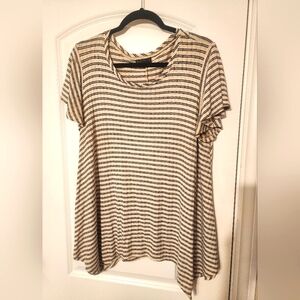 Bobeau Mallia Flutter Sleeve Knit Swing Top